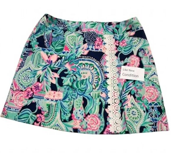 Lilly Pulitzer Pants - Lilly pulitzer womens size 12 daphne luxletic skort skirt looking sharp upf+50